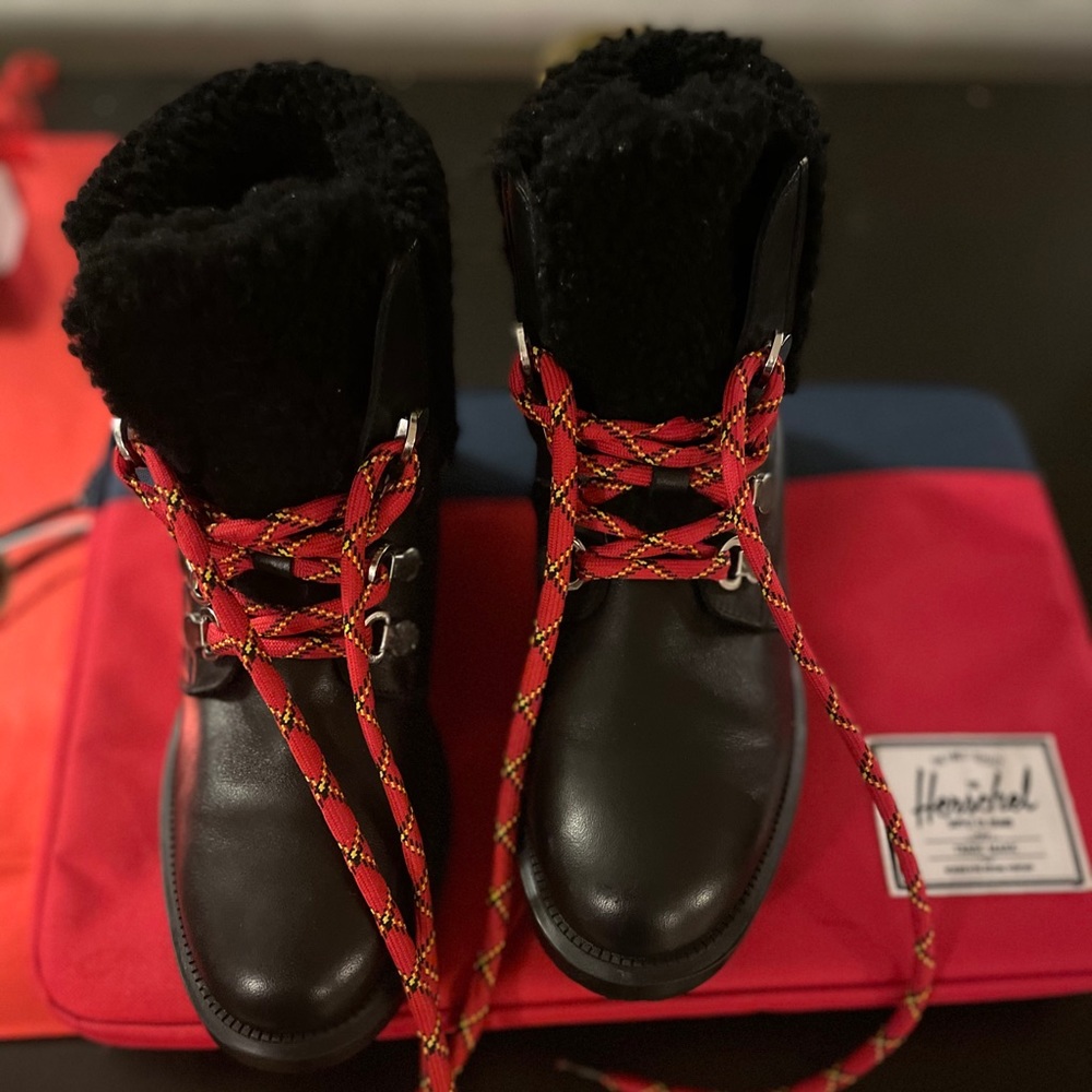 Aquatalia Juliet Leather Lace Up Boots